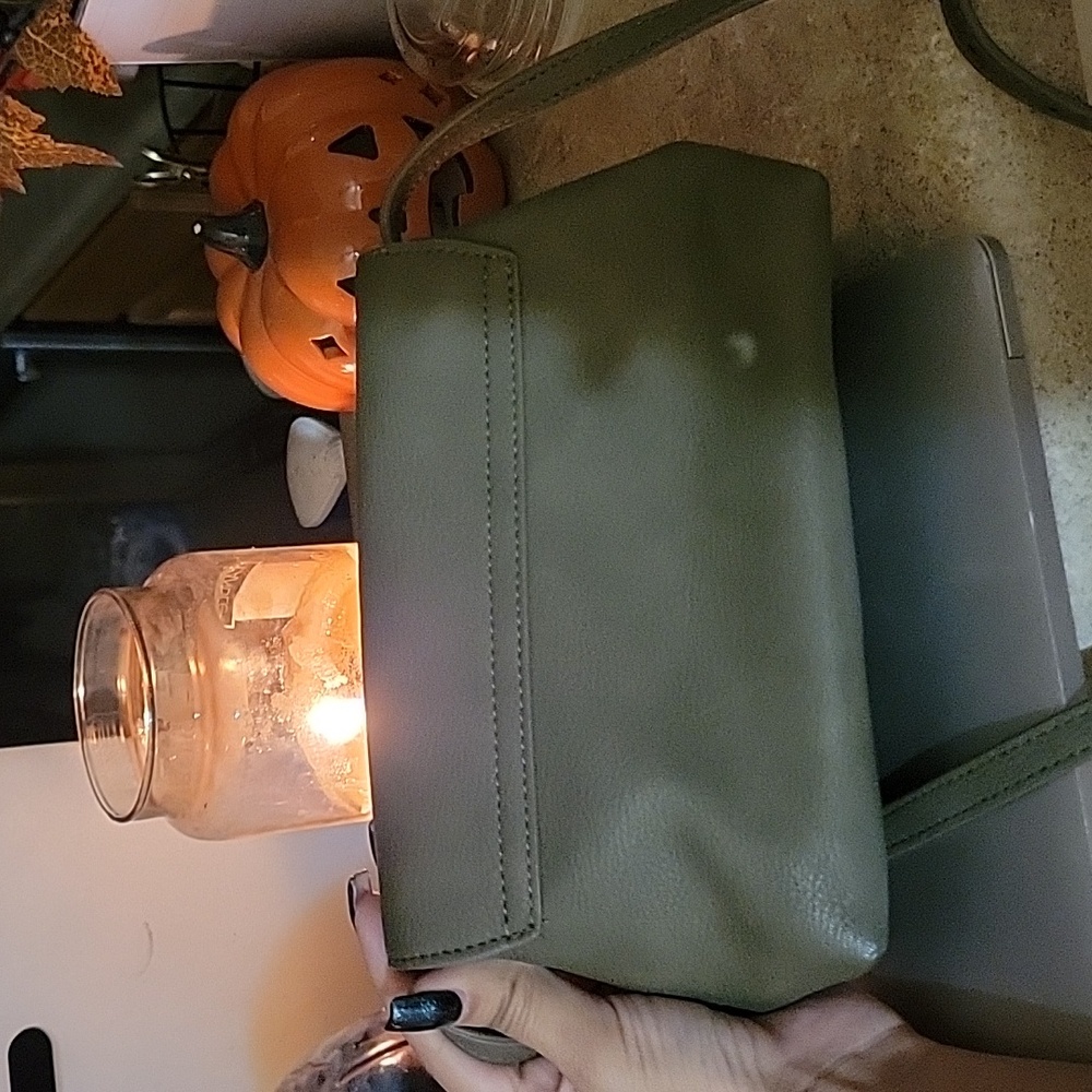 Euc Universal Thread Co. Mini Bag. - image 2